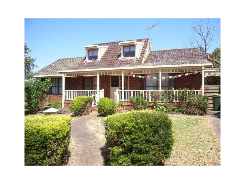 5 Winston Court, Grovedale VIC 3216