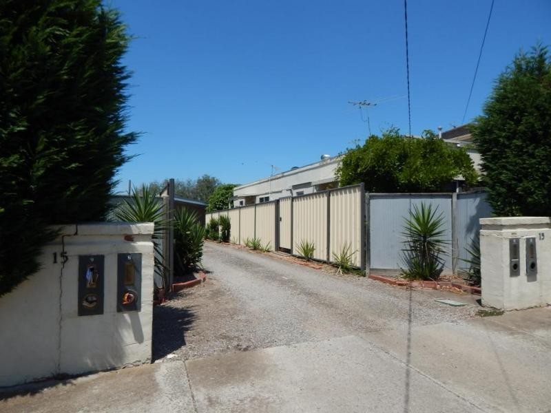 2/15 Elderslie Terrace, Newtown VIC 3220