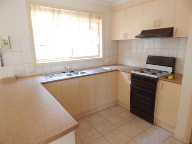 3/8 Shaw Close, Bell Post Hill VIC 3215