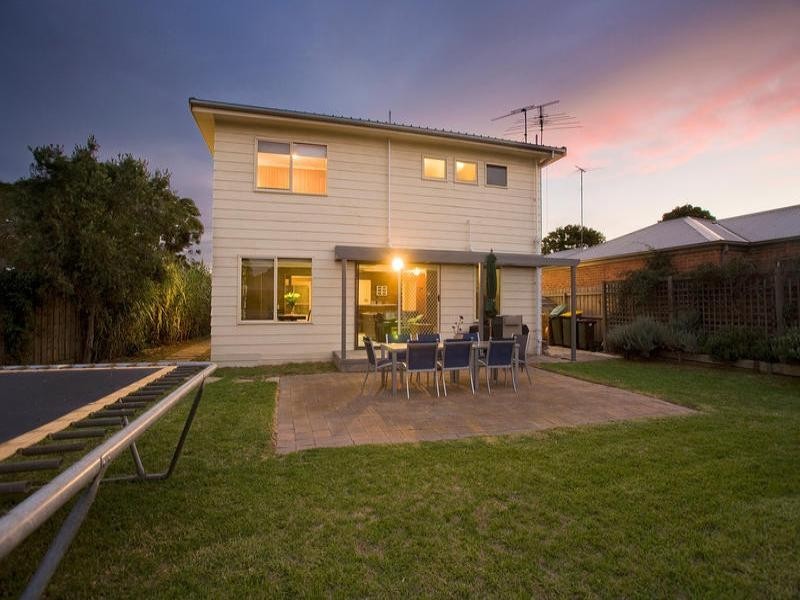 16 Grayling Street, Belmont VIC 3216