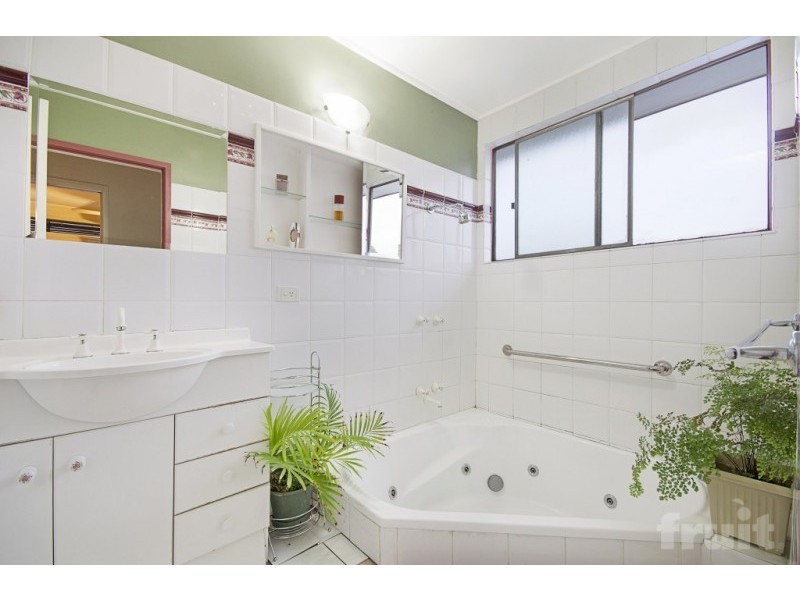 1 Lindsay Street, Newcomb VIC 3219