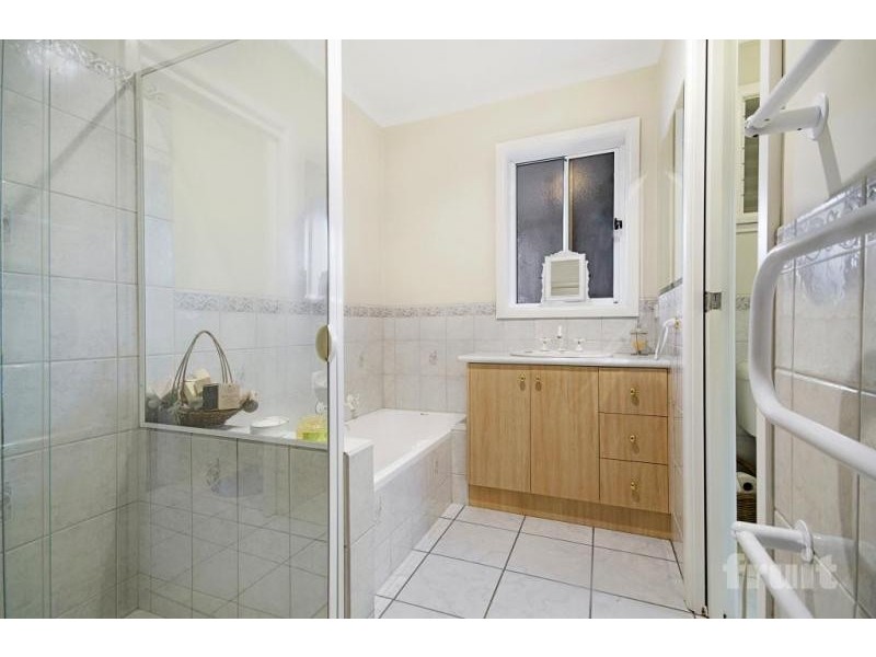 14 Hamlyn Avenue, Hamlyn Heights VIC 3215