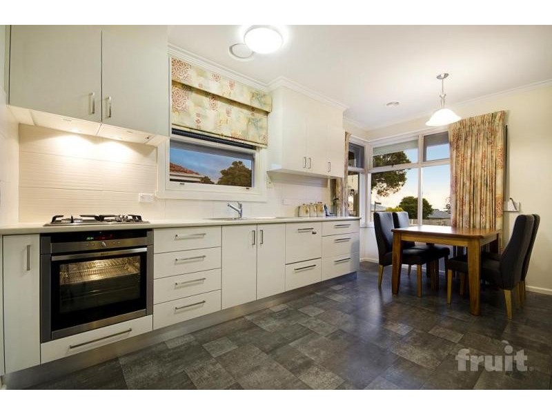 14 Hamlyn Avenue, Hamlyn Heights VIC 3215