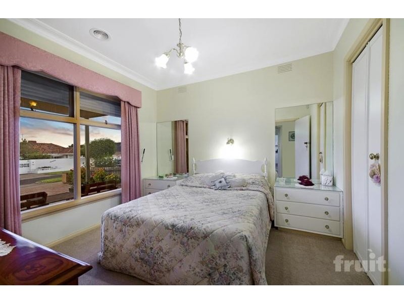 14 Hamlyn Avenue, Hamlyn Heights VIC 3215