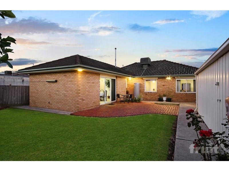 14 Hamlyn Avenue, Hamlyn Heights VIC 3215