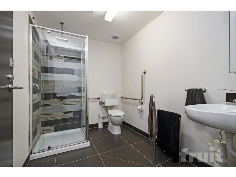 1/8 Gheringhap Street, Geelong VIC 3220