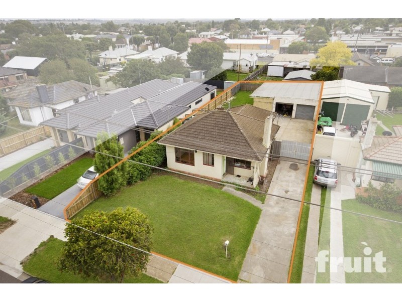29 Pettitt Crescent, Norlane VIC 3214