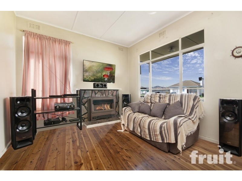 29 Pettitt Crescent, Norlane VIC 3214
