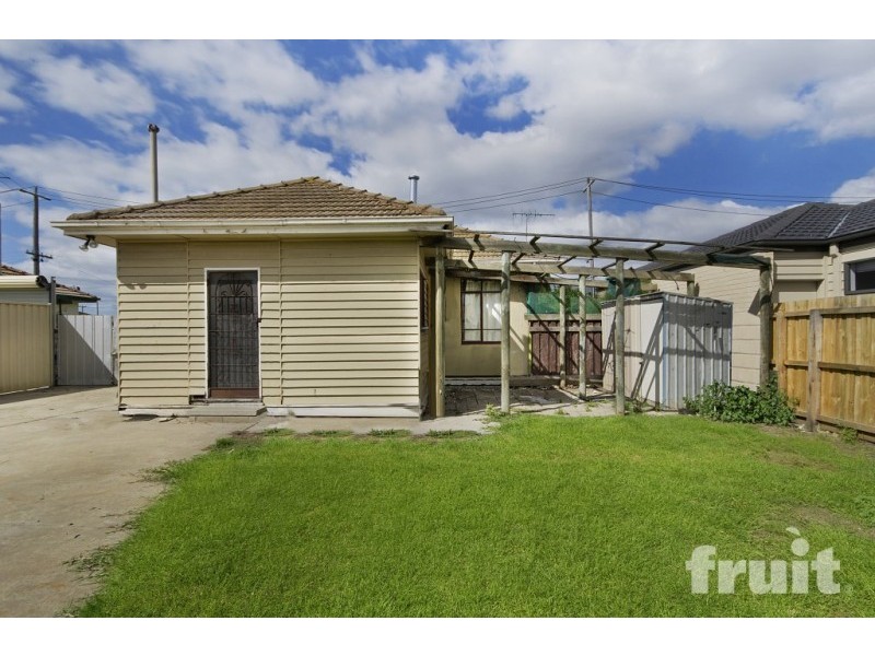 29 Pettitt Crescent, Norlane VIC 3214