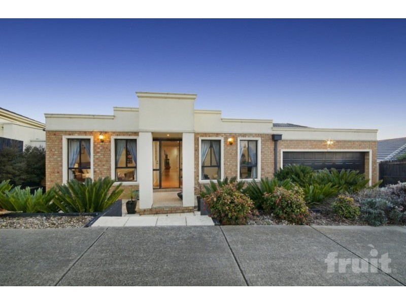 13 Exmoor Close, Highton VIC 3216