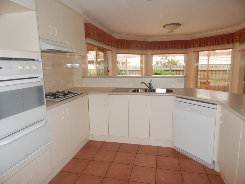 11 Burlington Crescent, Leopold VIC 3224