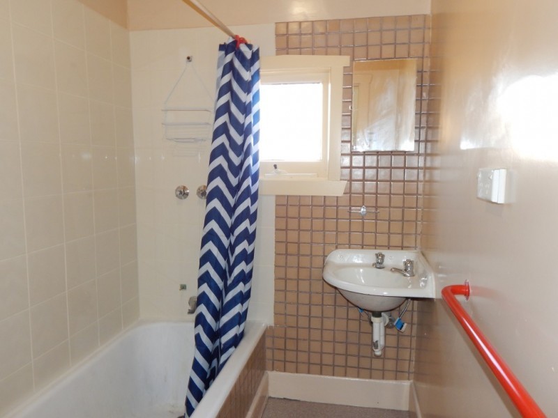 2 Walls Street, Geelong VIC 3220
