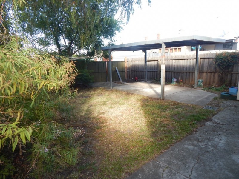 2 Walls Street, Geelong VIC 3220