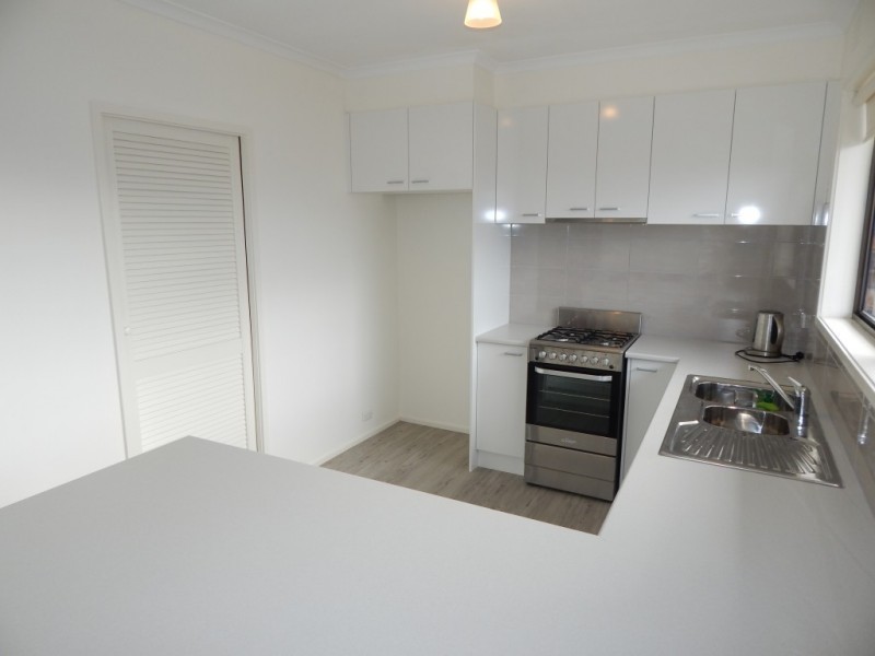 136 Shannon Avenue, Geelong West VIC 3218