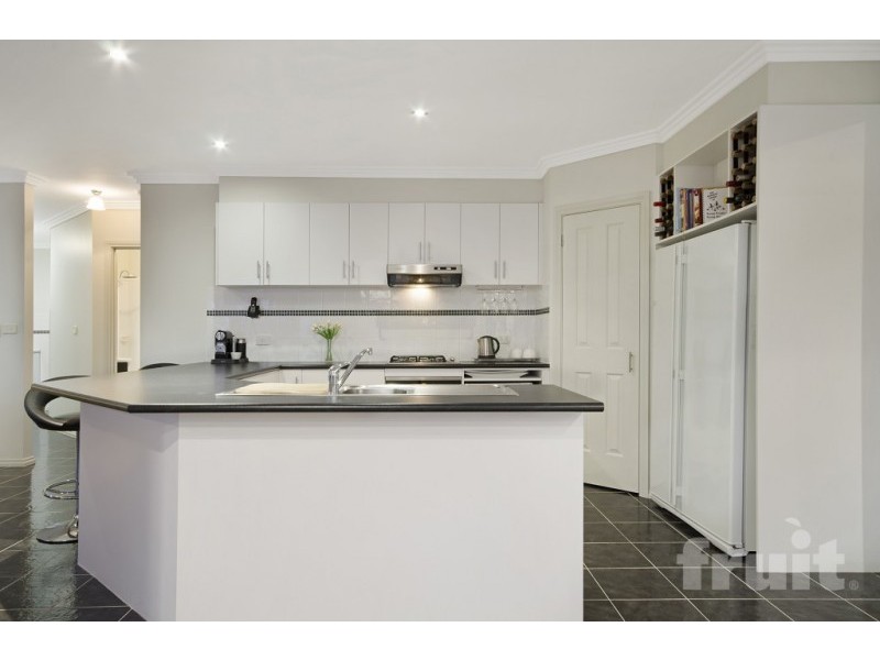 6 Plumber Court, Grovedale VIC 3216