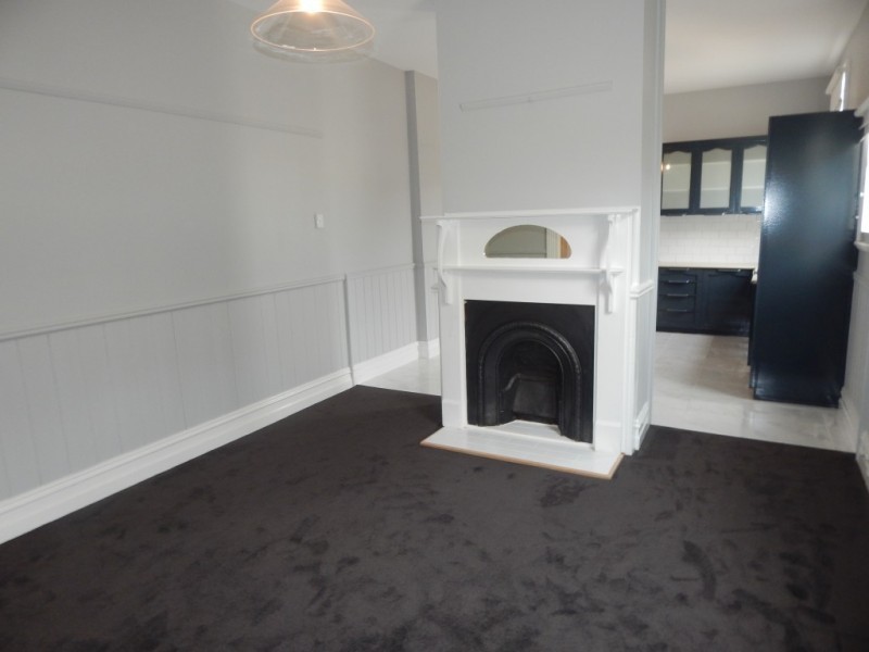 4 Laurelbank Parade, Newtown VIC 3220