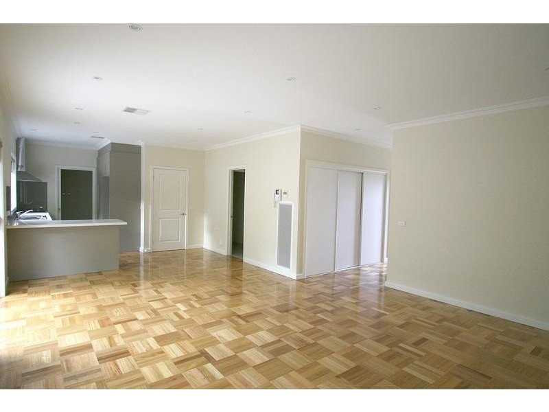 2/70 McComb Boulevard, Frankston South VIC 3199