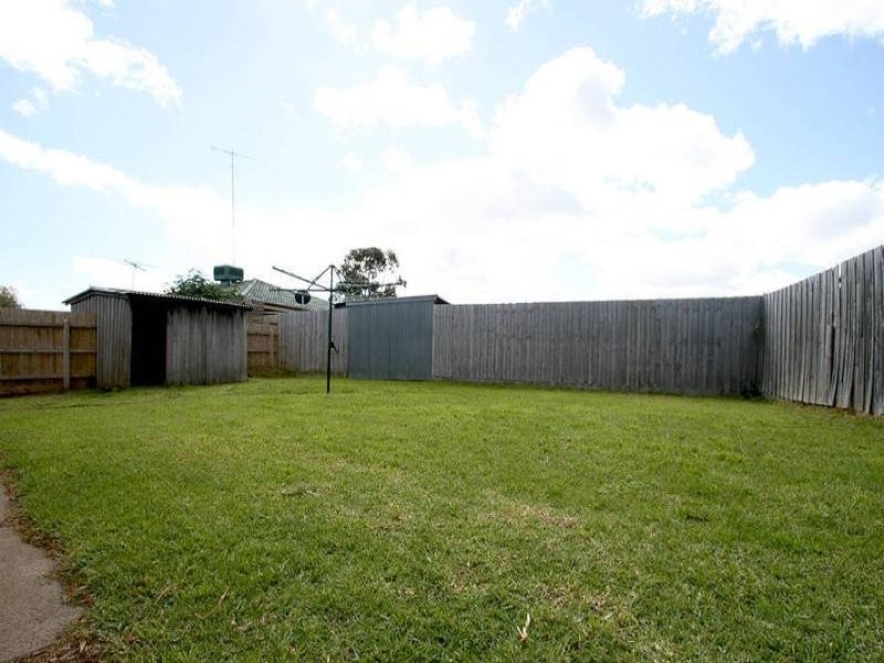 16 Gardenia Crescent, Frankston North VIC 3200