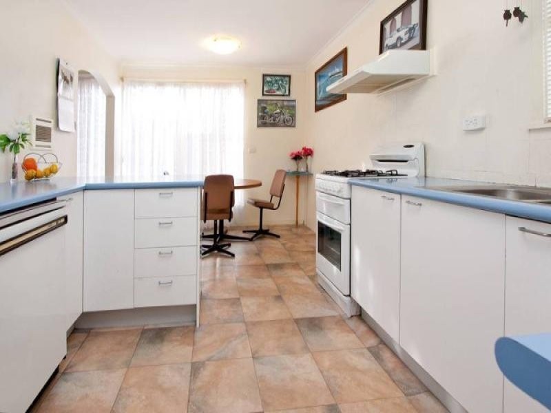 40 Laurina Crescent, Frankston North VIC 3200