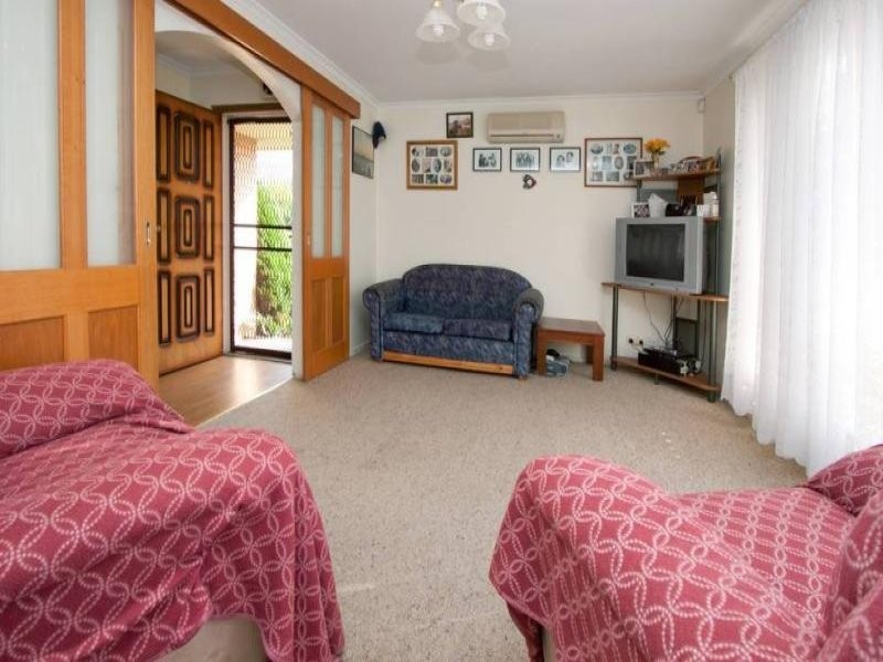 40 Laurina Crescent, Frankston North VIC 3200