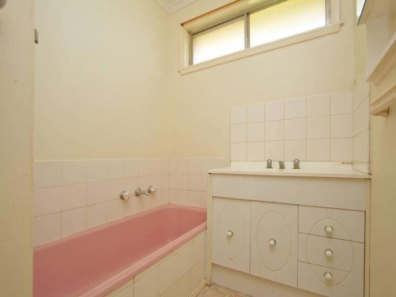 60 Tamarisk Drive, Frankston North VIC 3200