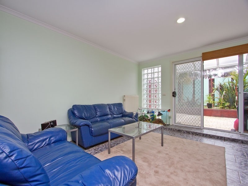 2/267 Nepean Highway, Seaford VIC 3198