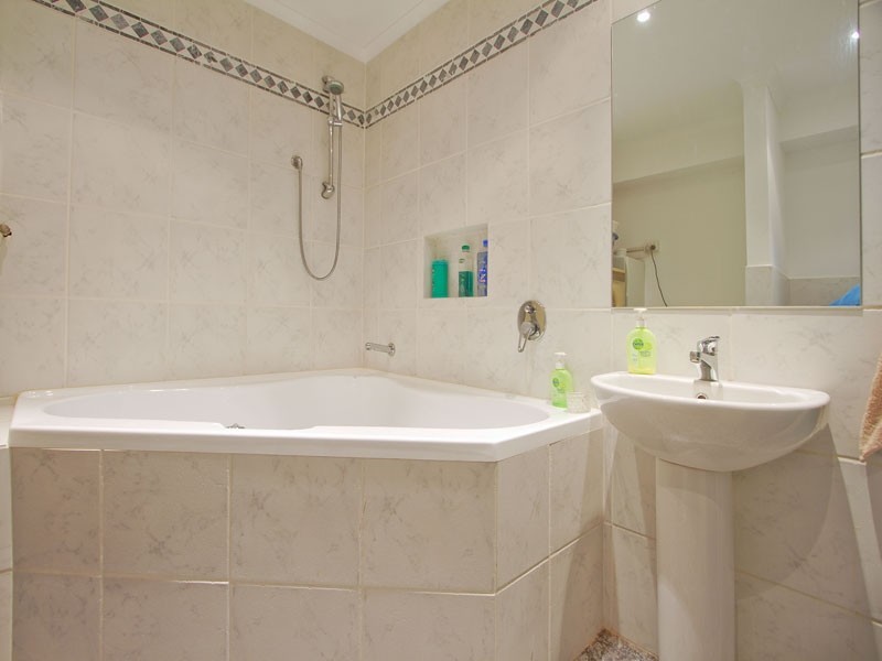 2/267 Nepean Highway, Seaford VIC 3198