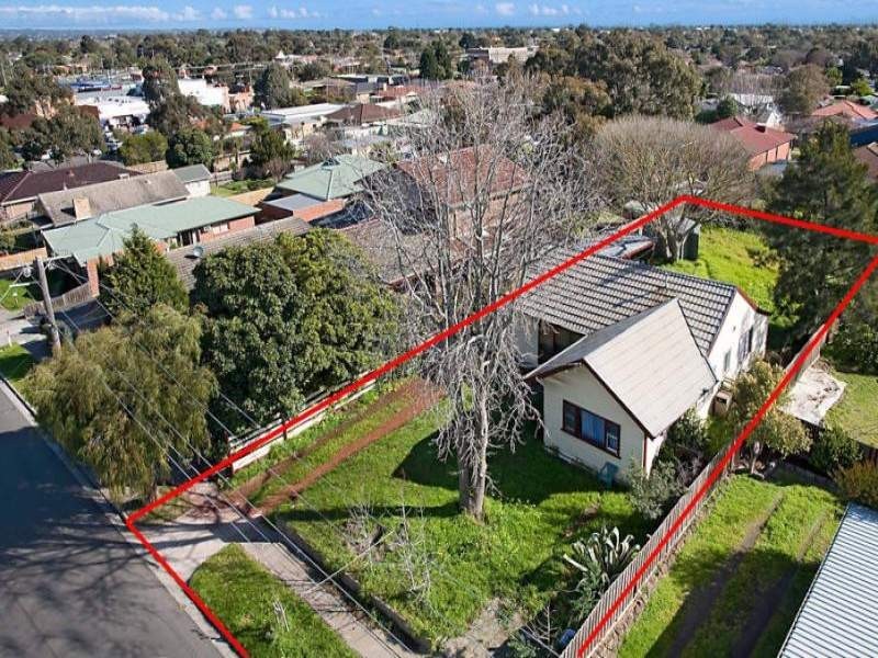 11 Mountain View Crescent, Seaford VIC 3198