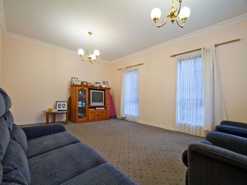 13 Grasswren Close, Langwarrin VIC 3910