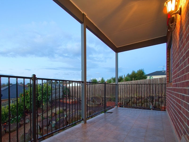 13 Grasswren Close, Langwarrin VIC 3910