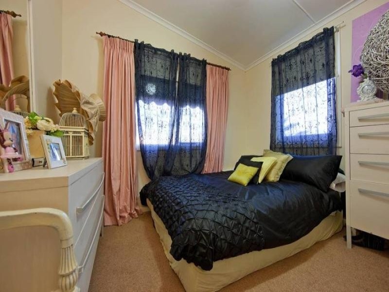 8 Silas Avenue, Frankston VIC 3199