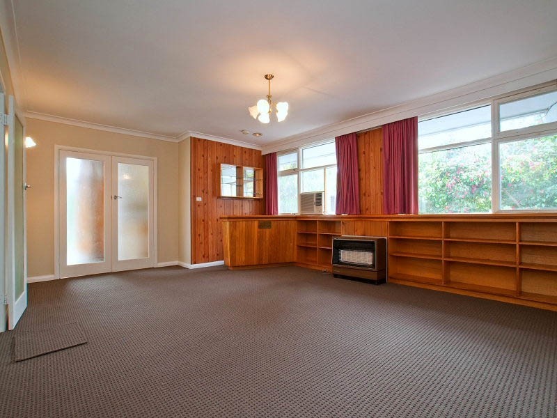 8 Wallace Avenue, Frankston VIC 3199