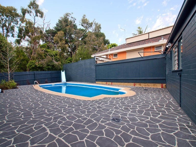 8 Wallace Avenue, Frankston VIC 3199