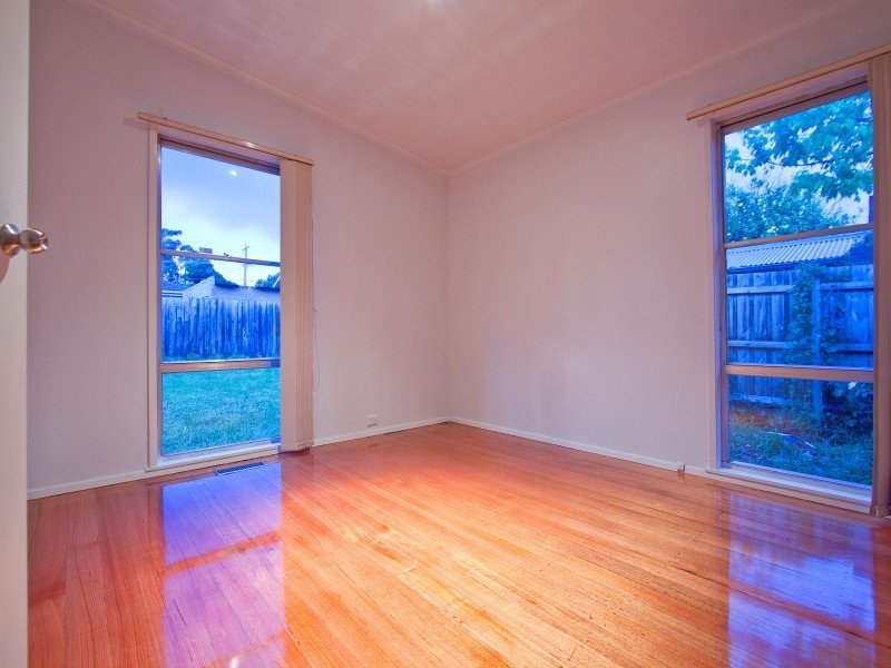 34 Whitewood Street, Frankston North VIC 3200