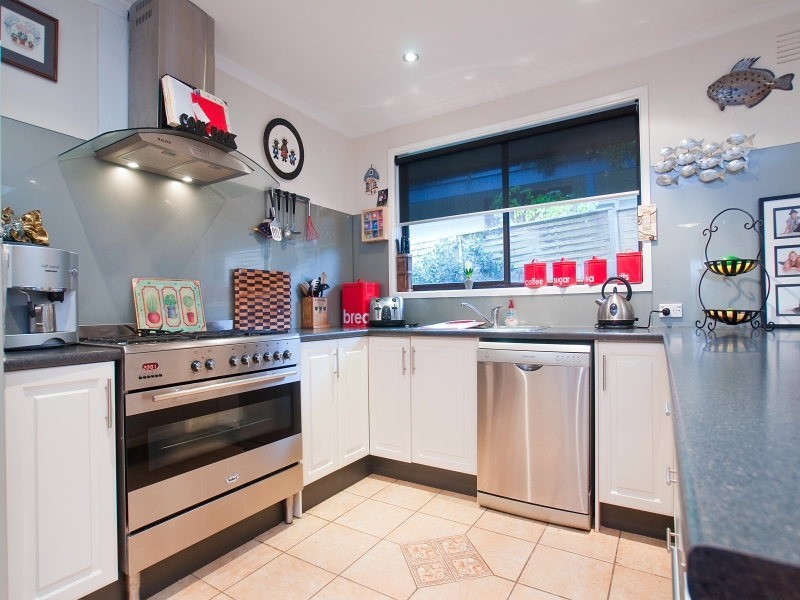 16 Lochaber Avenue, Frankston VIC 3199
