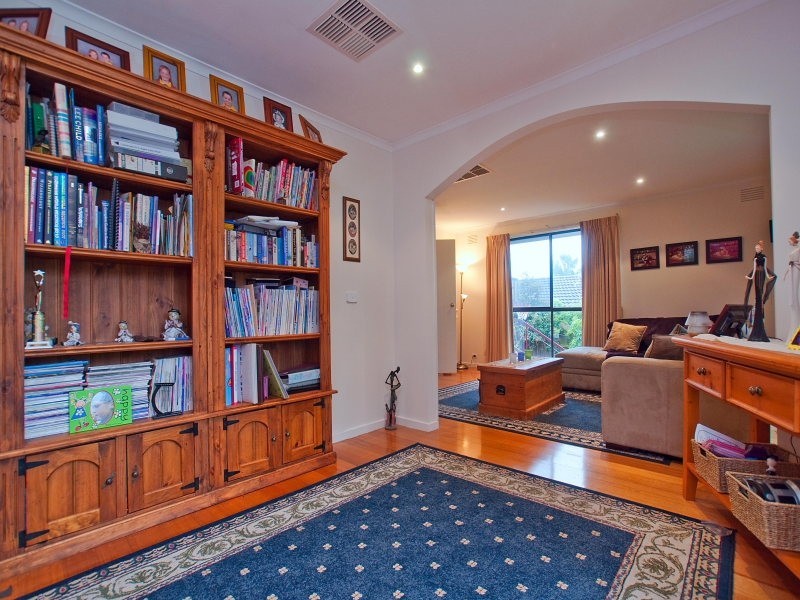 16 Lochaber Avenue, Frankston VIC 3199
