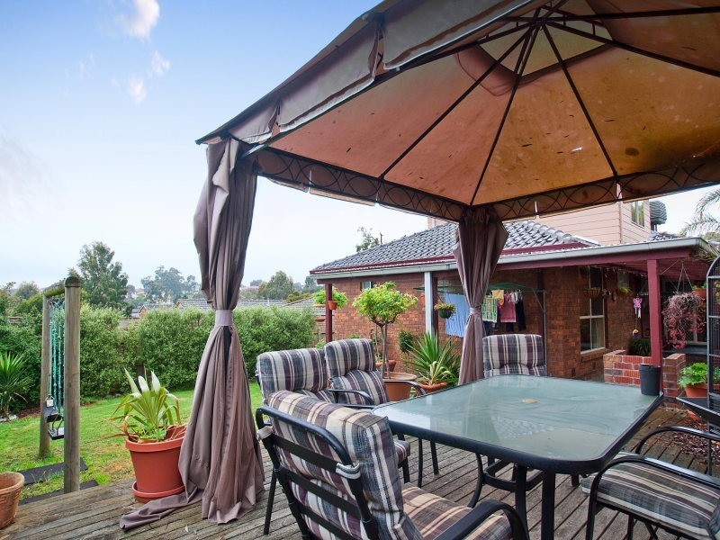 16 Lochaber Avenue, Frankston VIC 3199