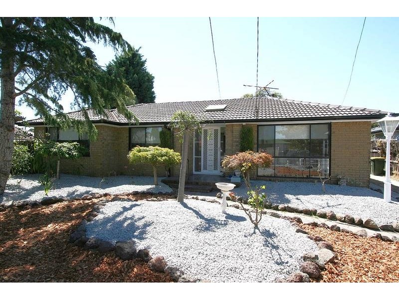 5 Gomi Court, Frankston VIC 3199