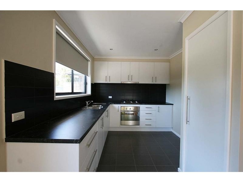 5 Gomi Court, Frankston VIC 3199