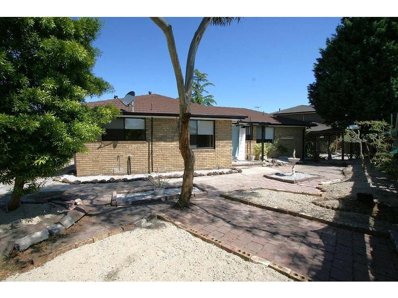 5 Gomi Court, Frankston VIC 3199