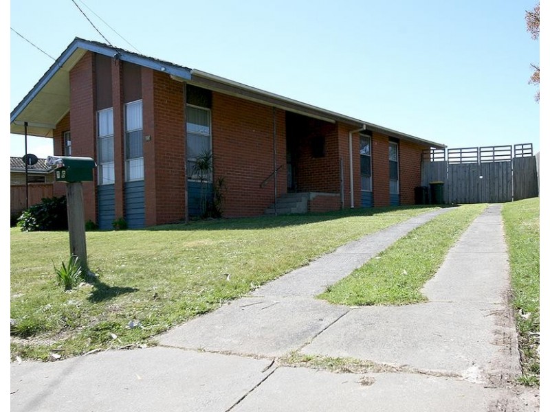 16 Gardenia Crescent, Frankston North VIC 3200
