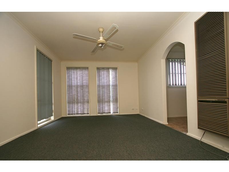 16 Gardenia Crescent, Frankston North VIC 3200