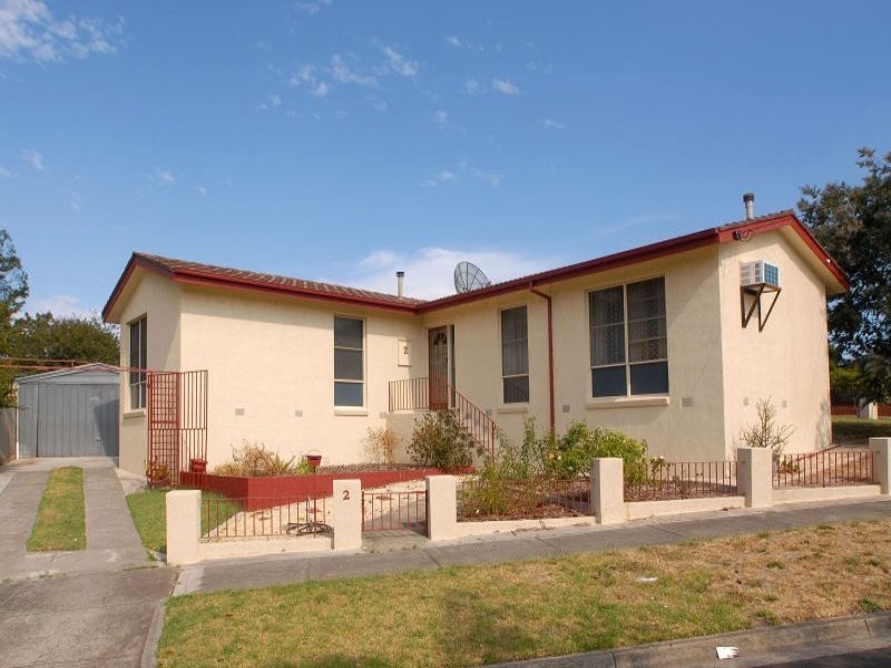 2 Telopea Crescent, Frankston North VIC 3200