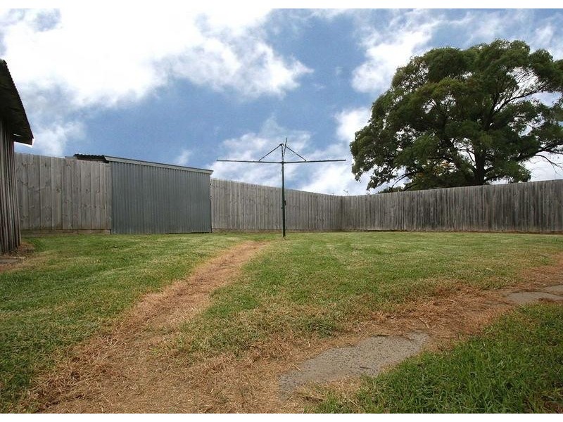 16 Gardenia Crescent, Frankston North VIC 3200