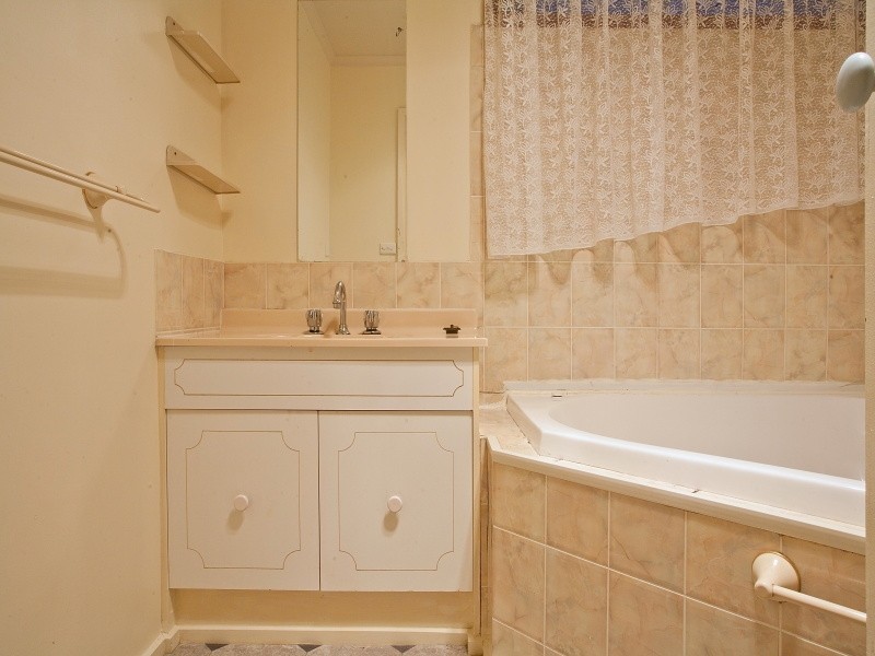 14 Whitewood Street, Frankston North VIC 3200