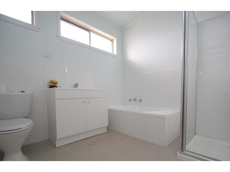 34 Whitewood Street, Frankston North VIC 3200