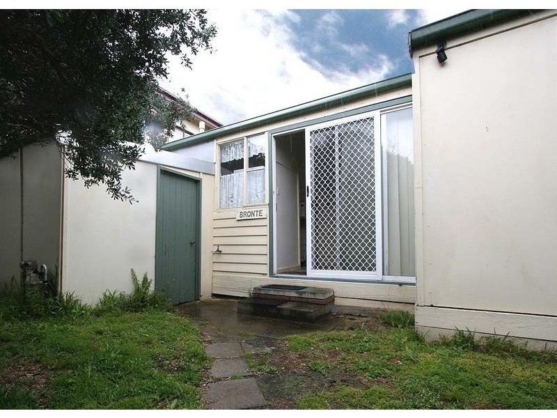 4 Orrong Avenue, Frankston VIC 3199