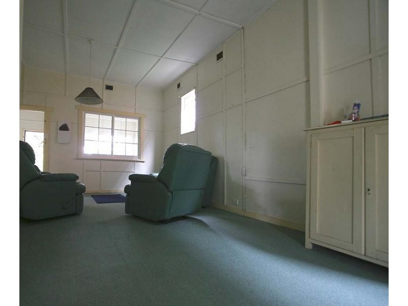 4 Orrong Avenue, Frankston VIC 3199