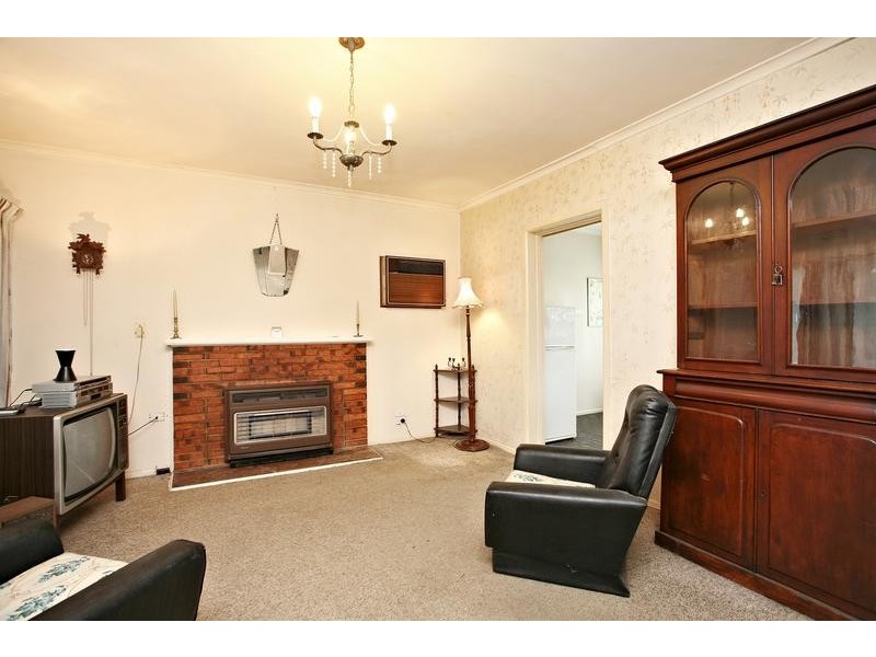 8 Newton Street, Seaford VIC 3198