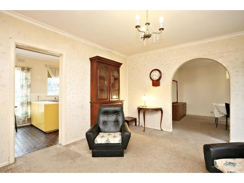 8 Newton Street, Seaford VIC 3198